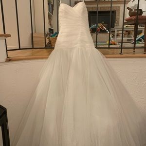 Unworn Alita Graham for Kleinfeld’s Wedding Dress